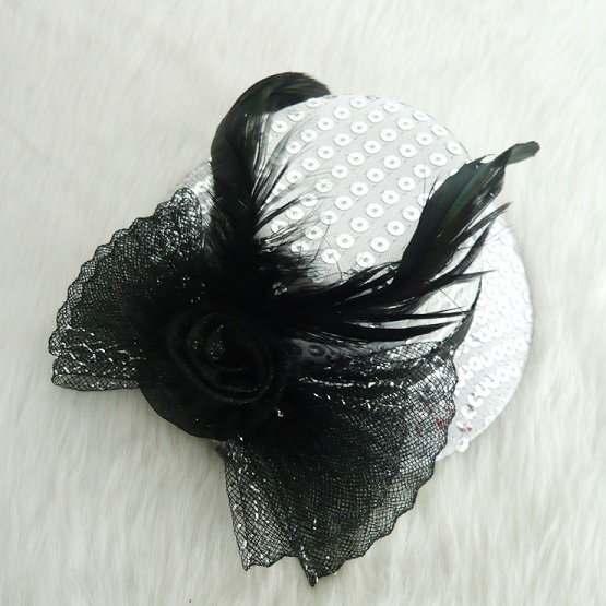 Fascinators hats � 13 cm.