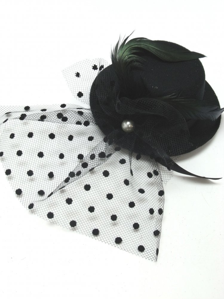 Fascinators hats � 13 cm.
