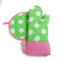 http://myshop.s3-external-3.amazonaws.com/shop1789900.pictures.MS205GRNWHTDOTPINK-small.jpg