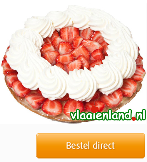 Aardbeienvlaai met slagroom