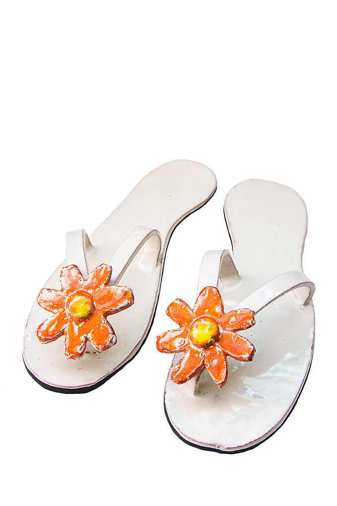 Slippers van keramiek