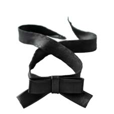 http://myshop.s3-external-3.amazonaws.com/shop2076500.pictures.BS-blackbowie-necklace-pl.jpg