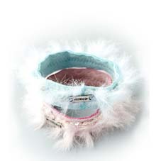 http://myshop.s3-external-3.amazonaws.com/shop2076500.pictures.CY-2furry-pl.jpg