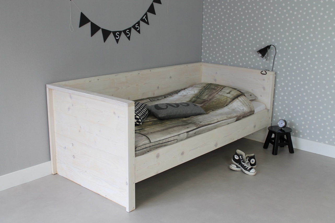 Bedbank mike 90x220 in nieuw steigerhout
