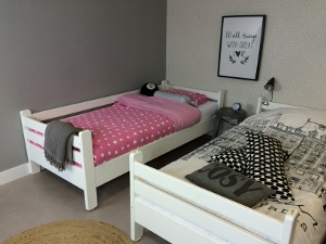http://myshop.s3-external-3.amazonaws.com/shop2329900.pictures.hoogslaper%20kinderbedden%20200px.JPG