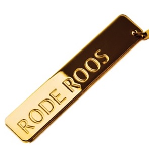 Broche Roos*