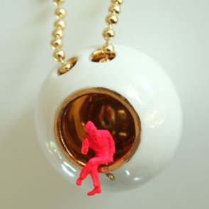 ketting living in a bubble