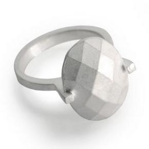 Ring Silverstone Robijn