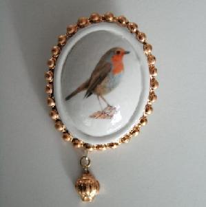 Broche roodborst groot