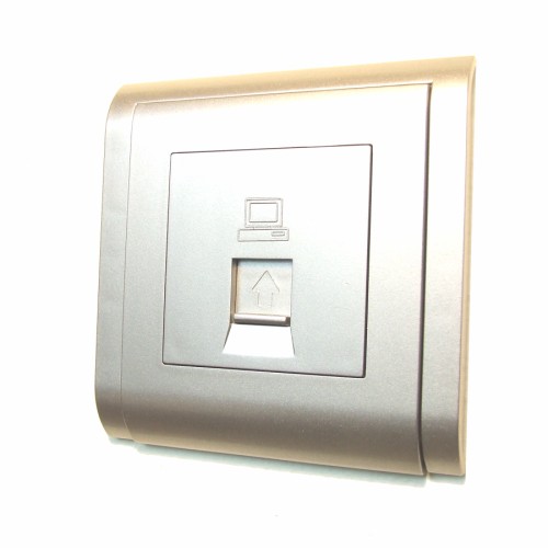 http://myshop.s3-external-3.amazonaws.com/shop570300.pictures.PC%20aansluiting%20LAN%20WPCZIc%20500.jpg