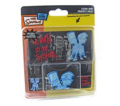 http://myshop.s3-external-3.amazonaws.com/shop626000.pictures.ND100082_protectieset_Simpsons_zwart_300.jpg