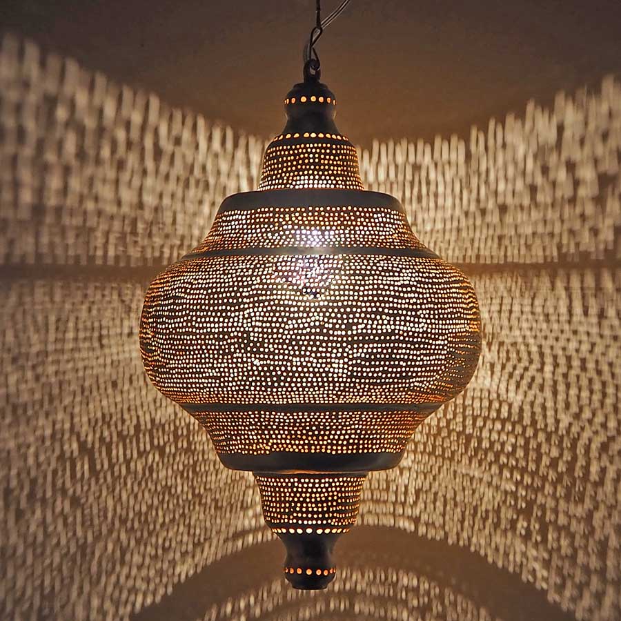 Geel koperen hanglamp Basha met gaatjes