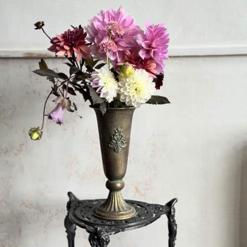 https://myshop.s3-external-3.amazonaws.com/shop2084400.pictures.Vaasclassic01.jpg