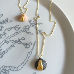 Necklace Sealife shell grey