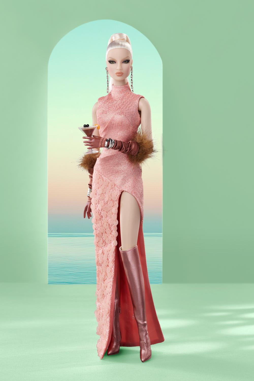 Martini Social Eugenia Perrin-Frost Dressed Doll